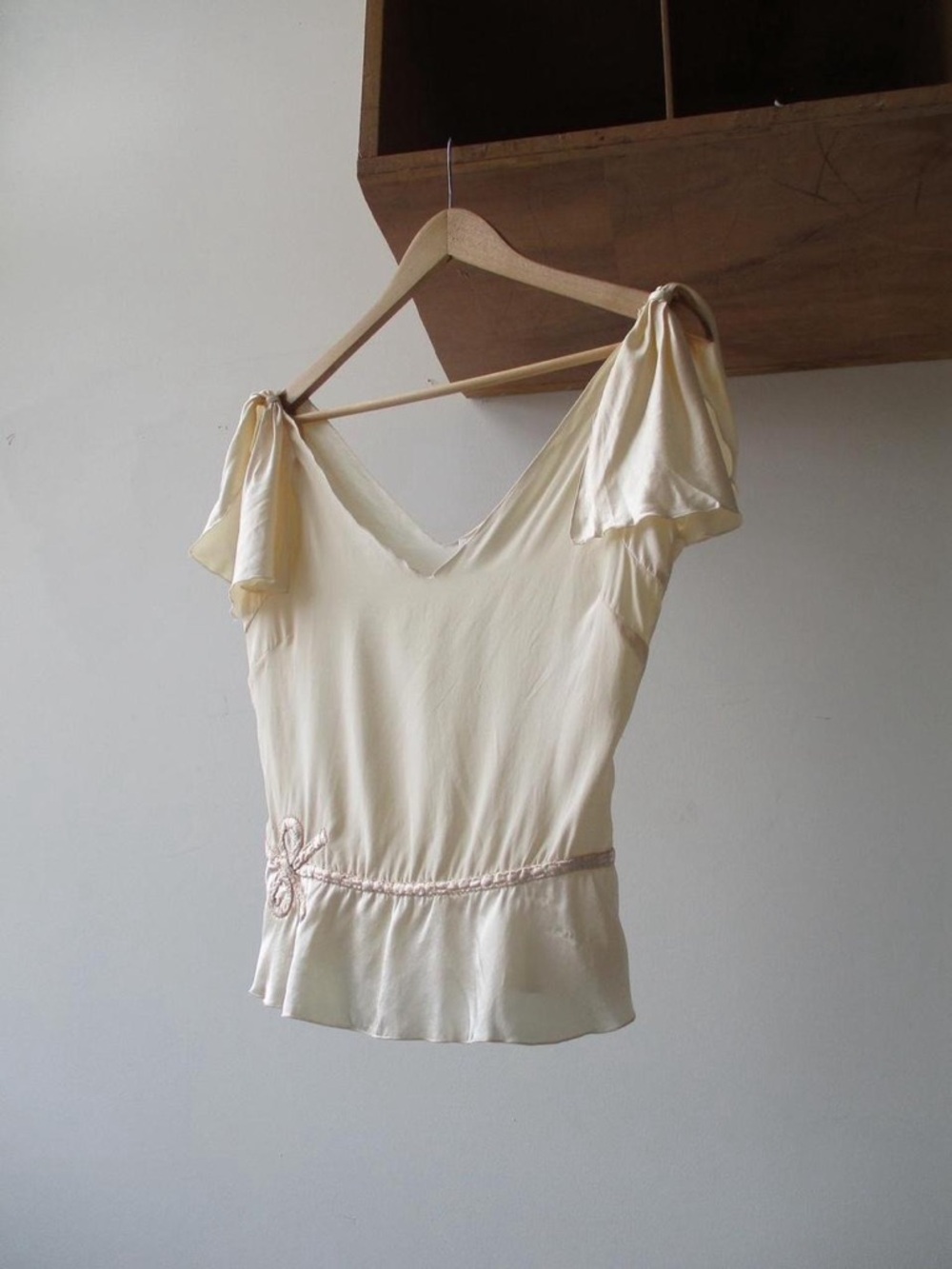 Anna Sui Cream Silk bow blouse